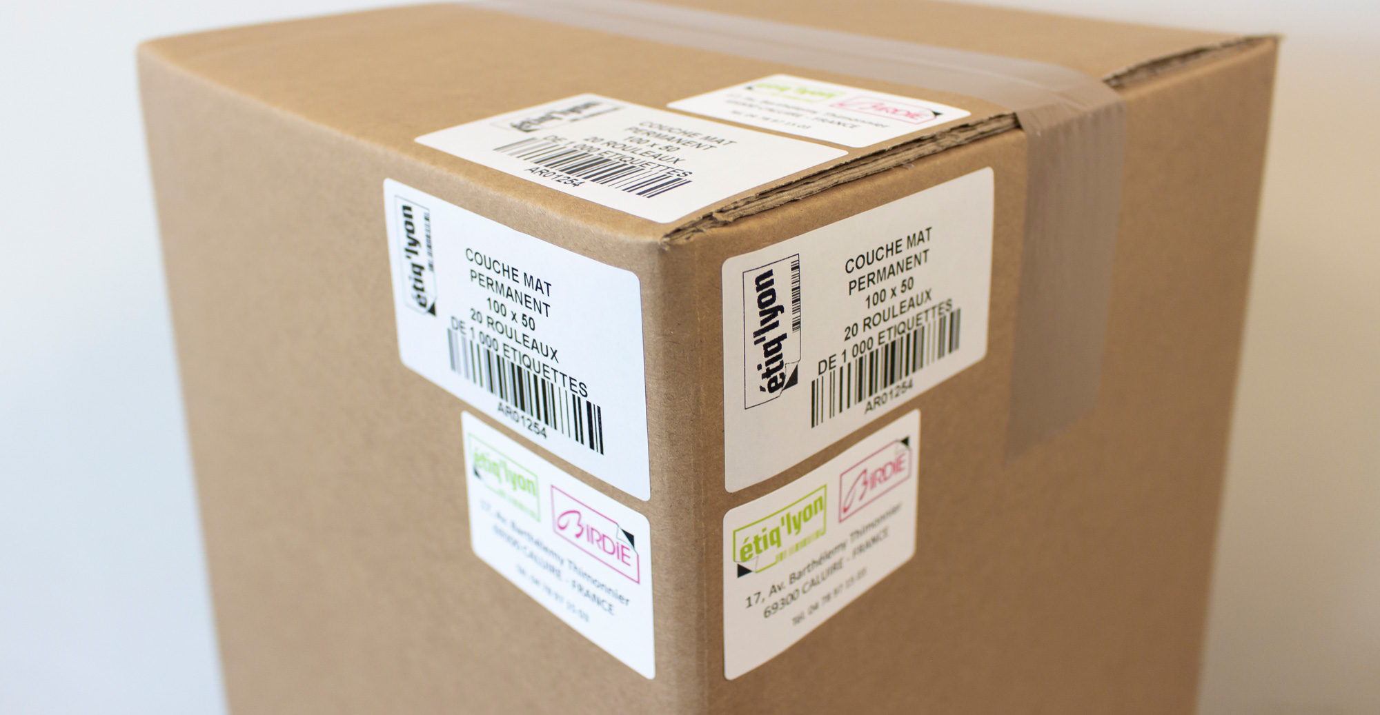 Étiquette carton expédition transport logistique